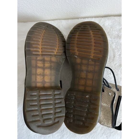 DR MARTENS women hi shine Snake print Boots Size 11 - Picture 13 of 14